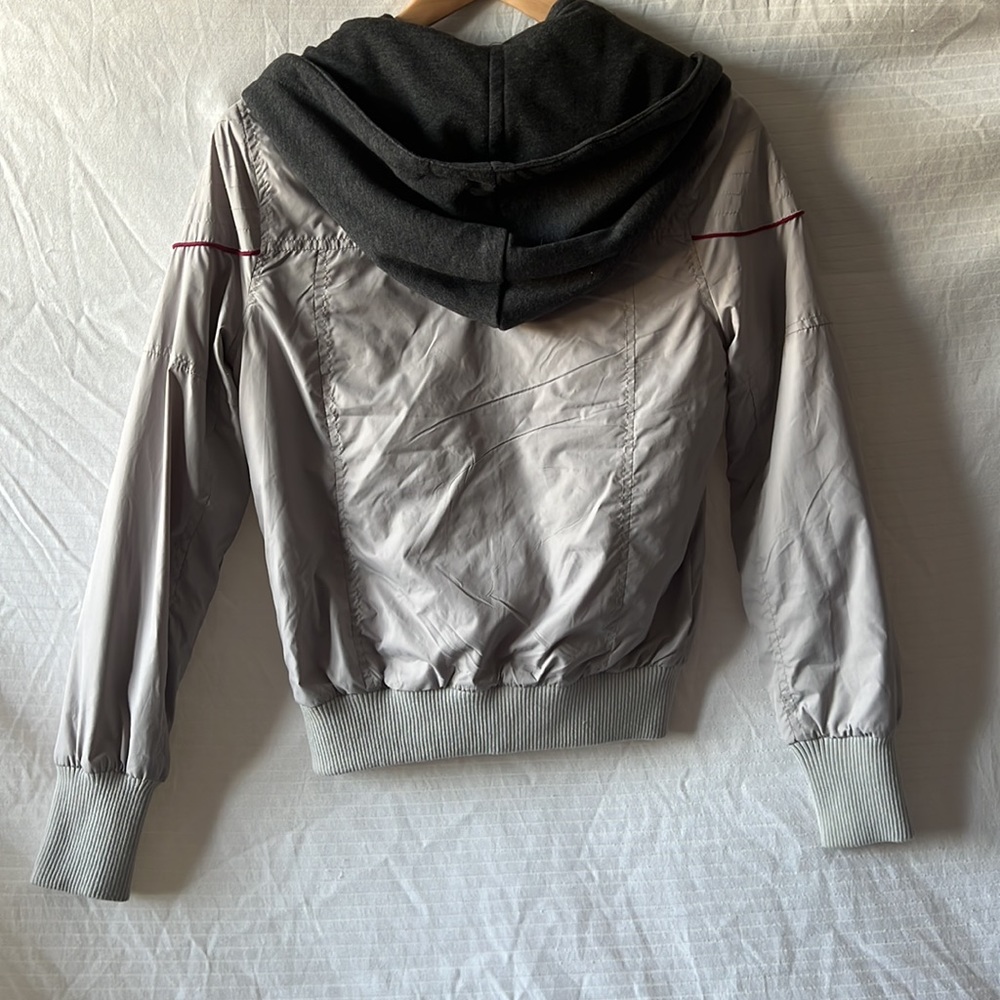 Lightly Worn Roxy Gray Bomber Jacket With Detacha… - image 5